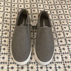 NWT grey Old Navy men's shoes - size 10.5